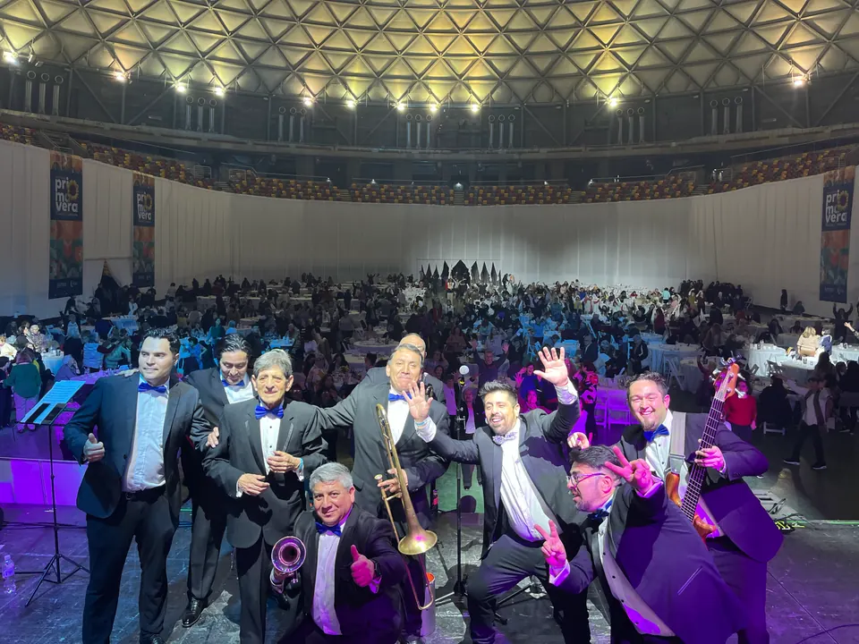 El Papi con la Orquesta Rumba 8. Fiesta de la Primavera, Municipalidad de Santiago, Movistar Arena, agosto de 2026. Foto: Municipalidad de Santiago.